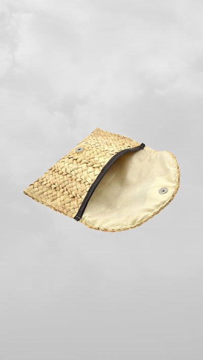 "Koriko" Straw Knitted Clutch Bag - Afro Soca Love Supply